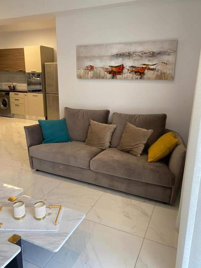 Cosmos Residence Paralimni Luaran gambar