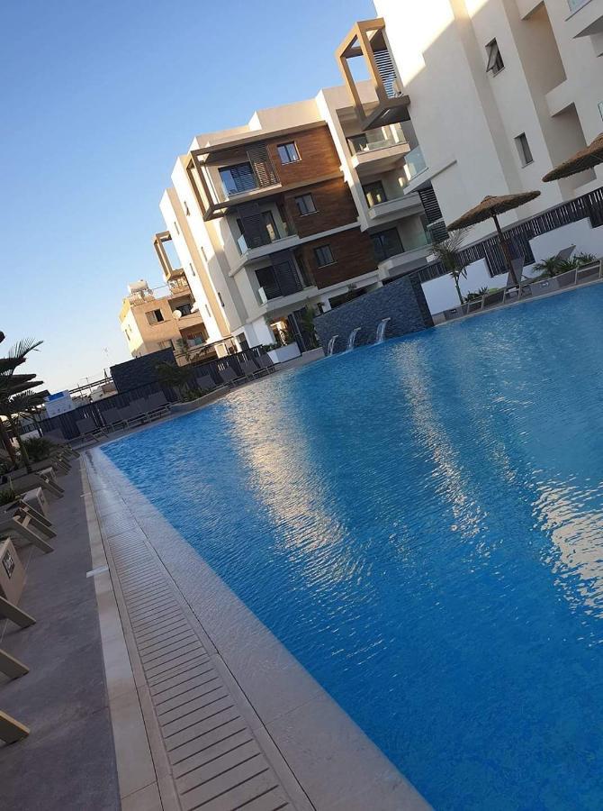 Cosmos Residence Paralimni Luaran gambar