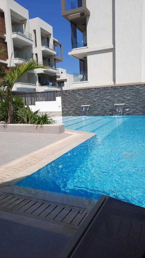 Cosmos Residence Paralimni Luaran gambar