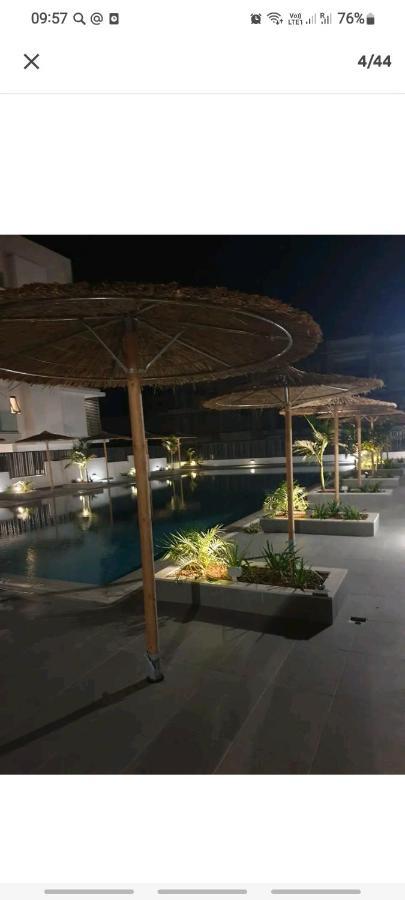 Cosmos Residence Paralimni Luaran gambar