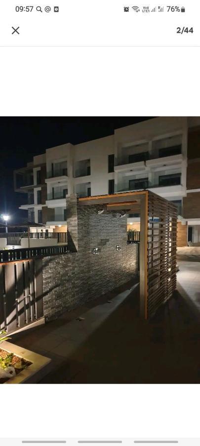 Cosmos Residence Paralimni Luaran gambar