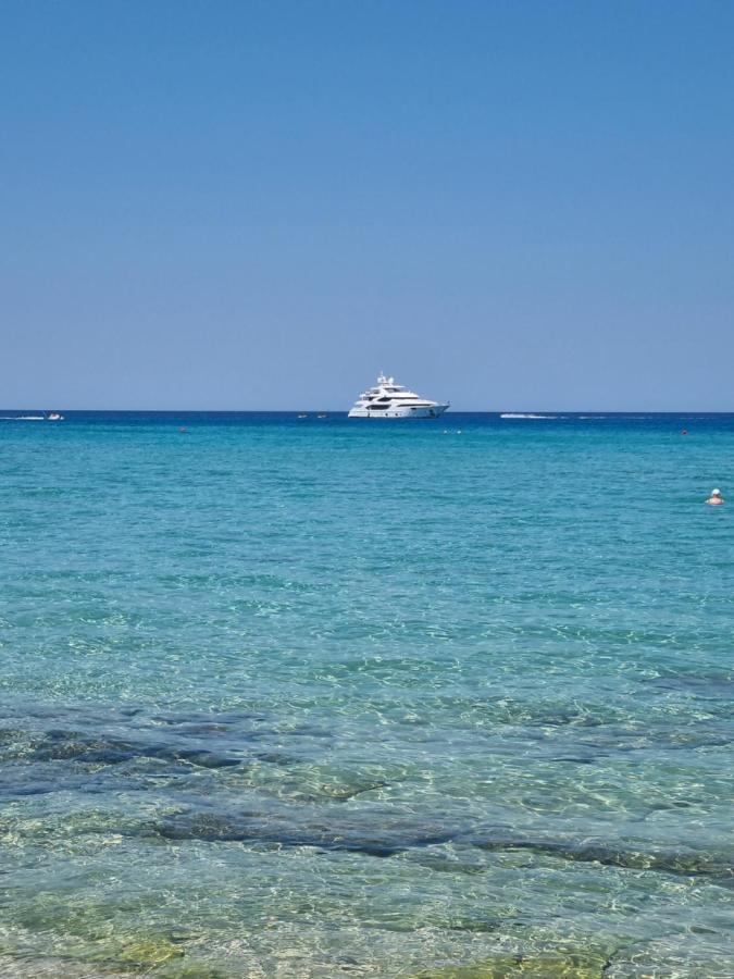 Cosmos Residence Paralimni Luaran gambar