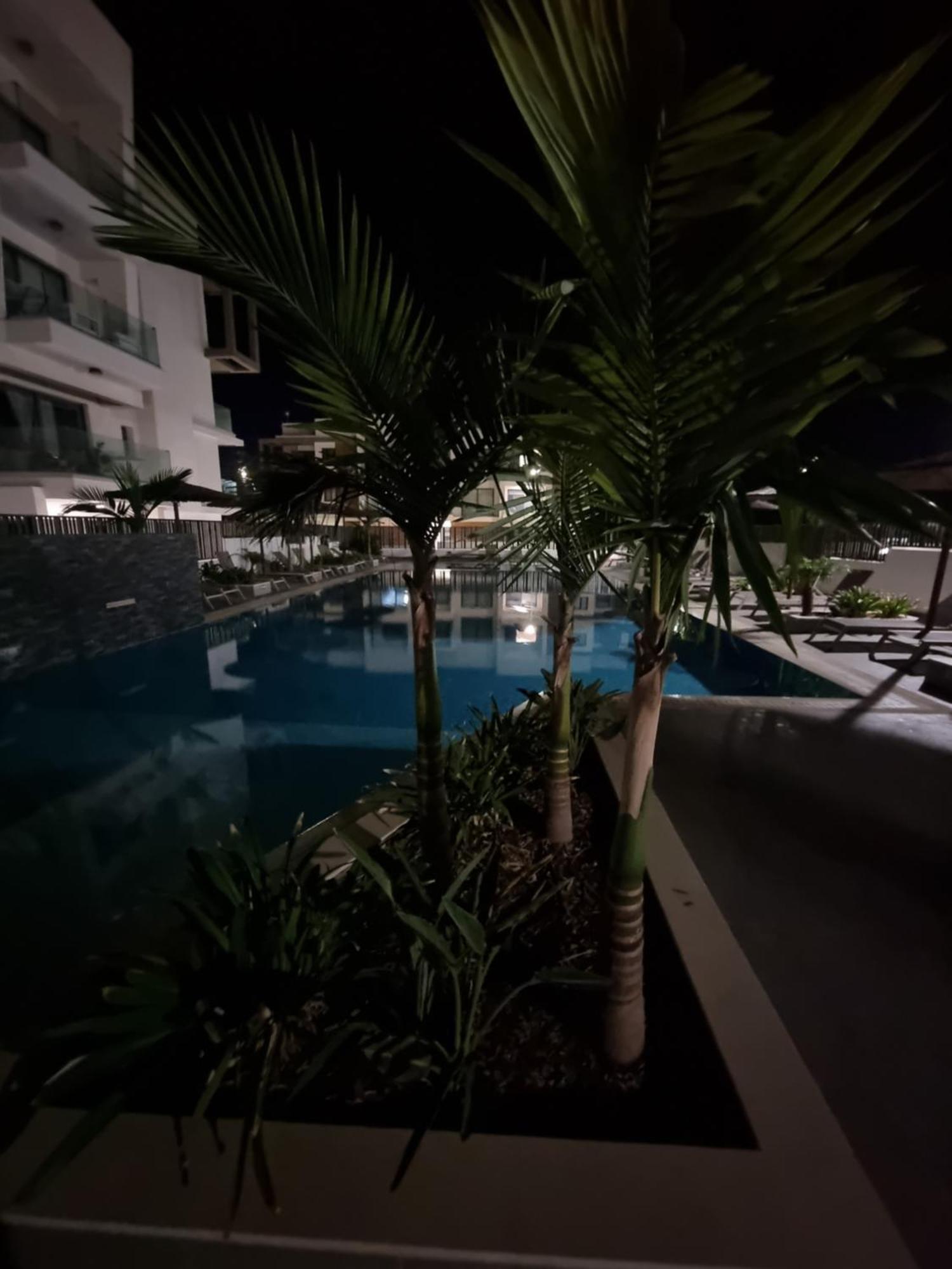 Cosmos Residence Paralimni Luaran gambar