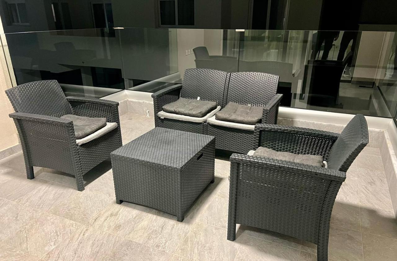 Cosmos Residence Paralimni Luaran gambar